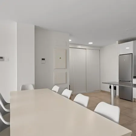 アパート Casa Banderas Stunning With Pool And Gym By Costarentals - Ref 237