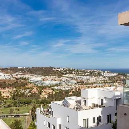 Casa Banderas Stunning With Pool And Gym By Costarentals - Ref 237 アパート ラ・カラ・デ・ミハス